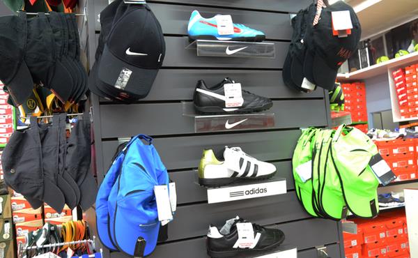 Tekkie on sale town crescent